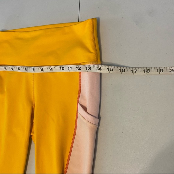 Fabletics Small In The Go Powerhold High Waisted Size Pockets Leggings EUC - Picture 6 of 10